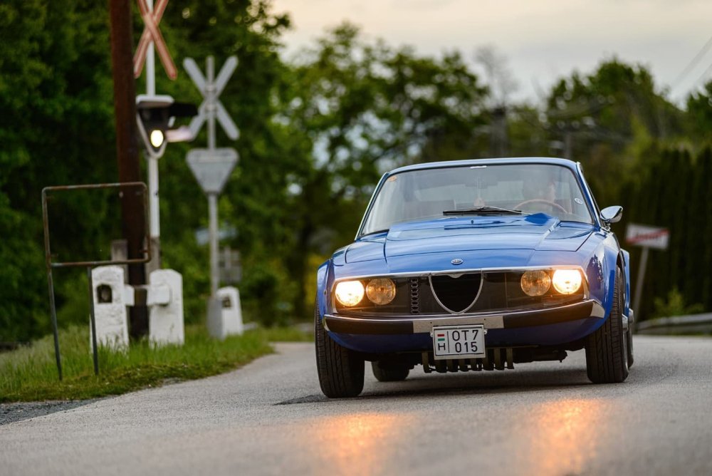 1974 Alfa Junior Zagato 1600.jpg